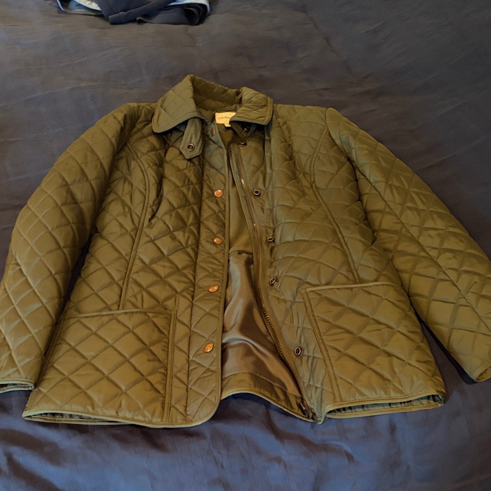 Quilted Olive Green Men's Jacket - Classic Lightweight Coat
